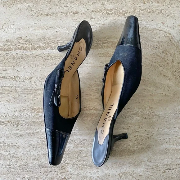 靴 Vintage Chanel Bow CC Mules Vintage Chanel Bow Cap Toe Mule Kitten Heels